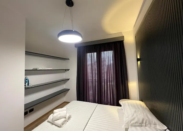 Lux Apartamento Tirana