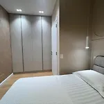 Lux *